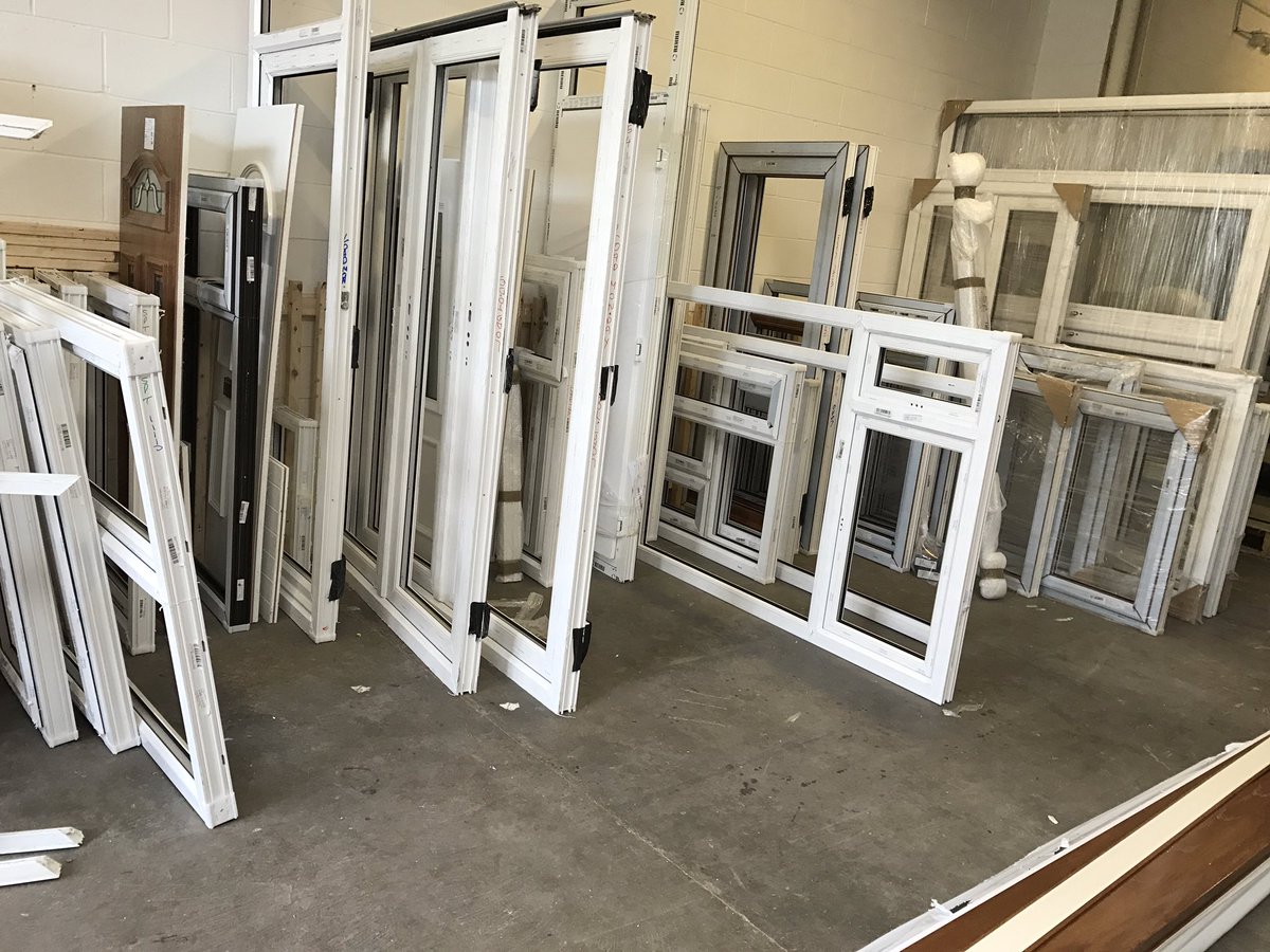 Justme_Hardaker's tweet image. Busy afternoon @ @sptradeframes 👏🏻