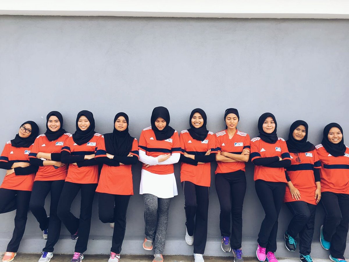 UTeM_Netballers's tweet photo. THROWBACK GIRLS TEAM
2nd Upsi Internasional Netball Championship 
11-12 March 2017 https://t.co/WU29THstQy