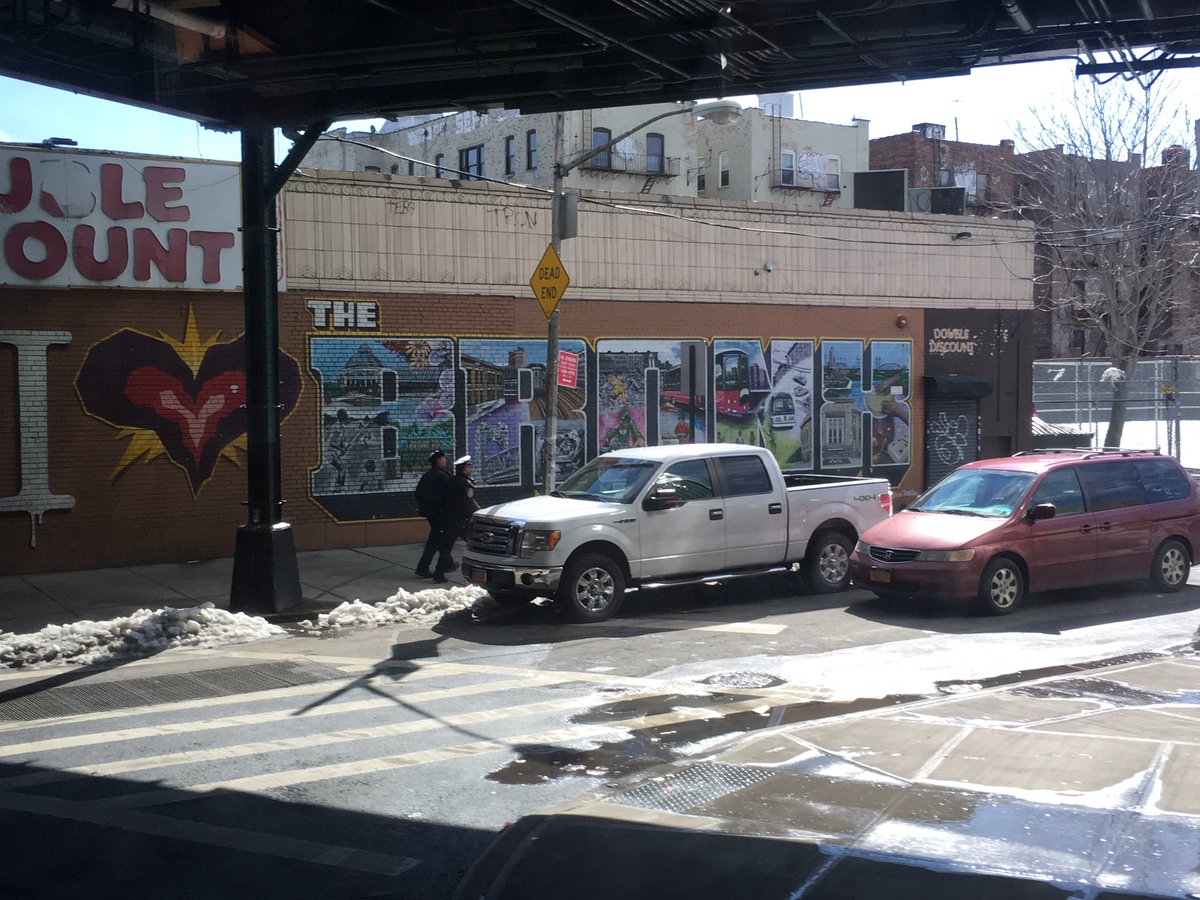 raulfmateo's tweet photo. Pasada de #Skyline en #newyork y ratazo en #Bronx #BronxNation #vacaciones https://t.co/VQ7MWRWoJC