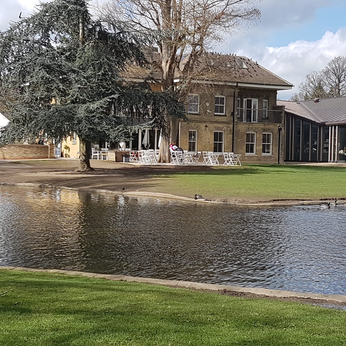 SevaCare_Group's tweet photo. SevaCare Outreach Group at Pinner Memorial Park. 
Contact Ranu on 0208 4222999. #SevacareGroup #Outreach #Picnic #OutdoorGym #Pinner #Spring https://t.co/ZO8k2U5SCt