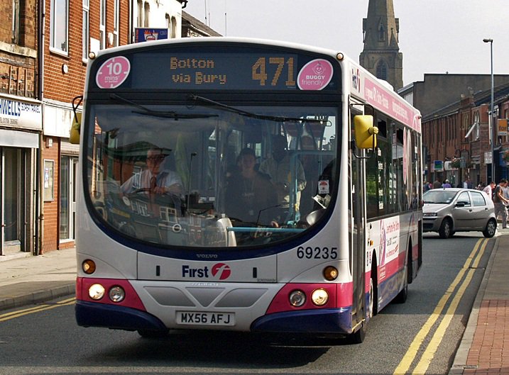 YasminQureshiMP's tweet photo. Disappointed that @FirstManchester is reducing services on bus routes 471, 524 & 525 to Bolton #ProfitBeforeService https://t.co/rEwXwfTYjP https://t.co/XUznkKZLjT
