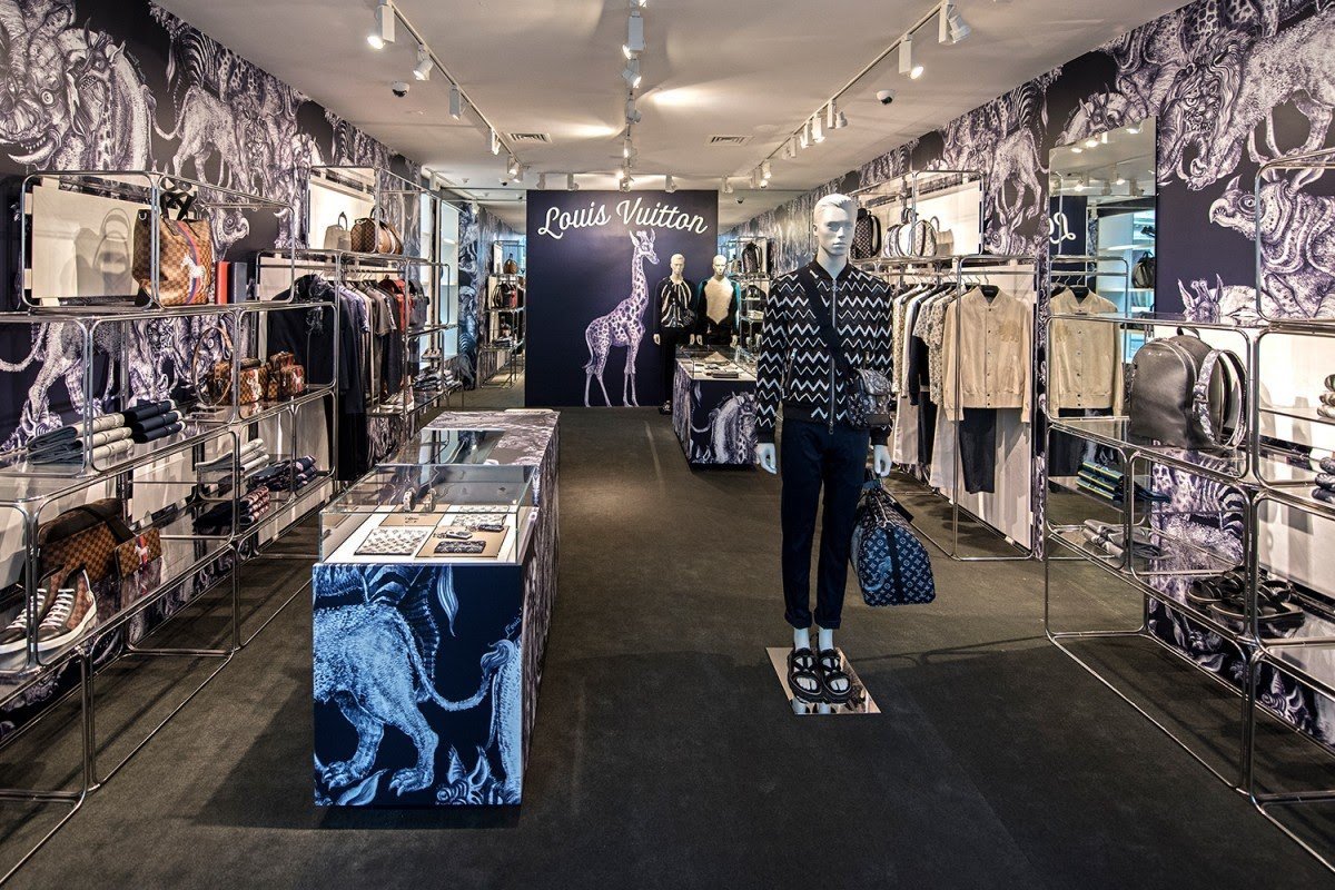 IconDigitalProd's tweet photo. @louisvuitton pop-up shop in SoHo, Manhattan to showcase @mrkimjones new collection! #louisvuitton #icondigital #allthingsvisual https://t.co/Ux9cP3ZgLs