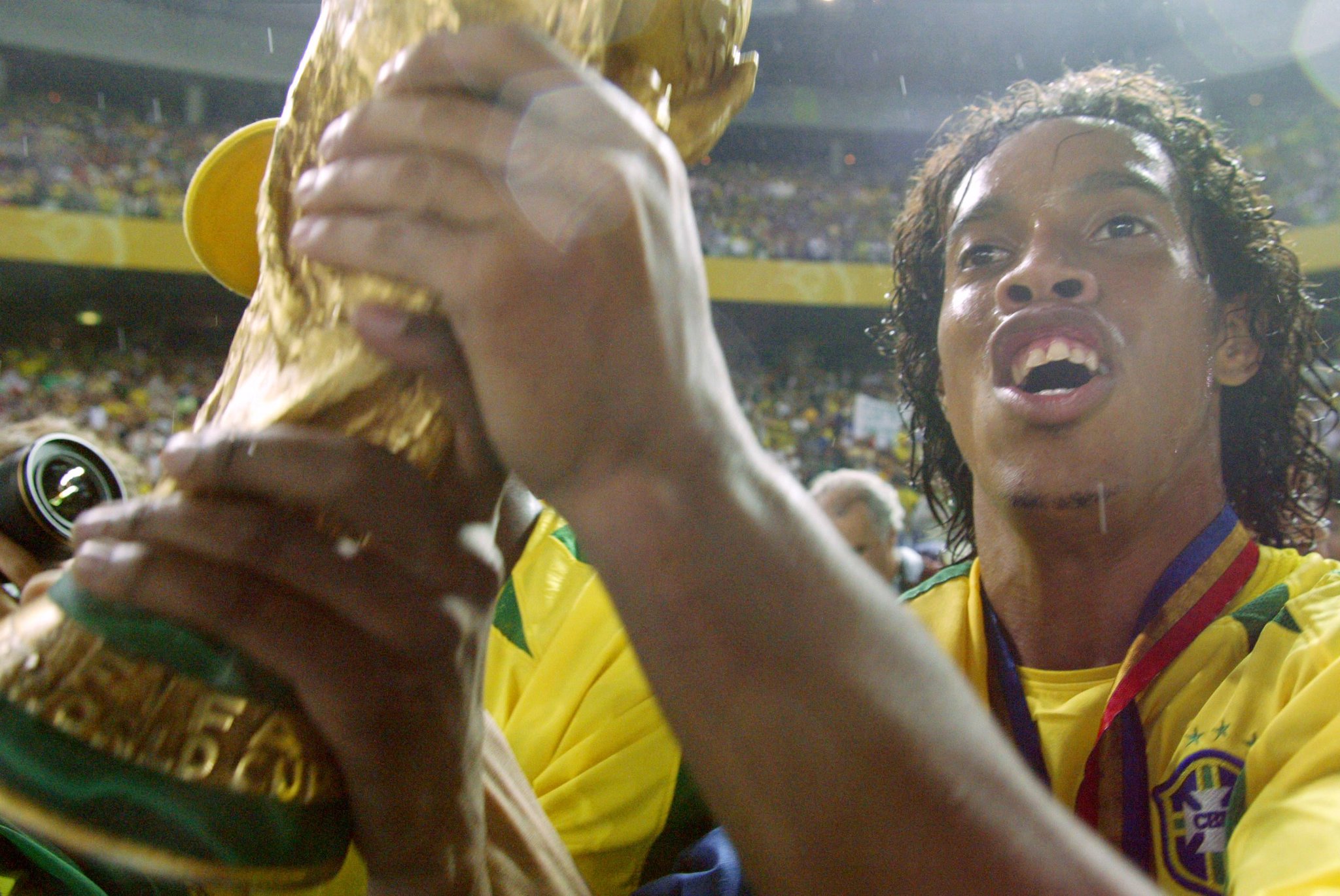 Happy birthday, Ronaldinho Gaucho!!!!

The World Cup winner is 37 today:  