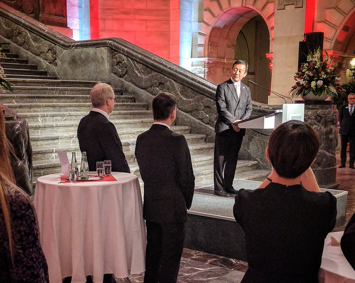 tytan_pro's tweet photo. Wonderful welcome night in #hannover town hall with #cebit and #jetro https://t.co/tree7pUVQP