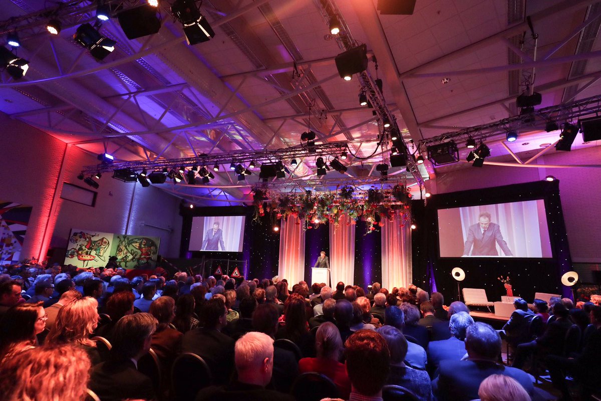 Official opening of Keukenhof 2017! Open for the public from 23 March.

#keukenhof  #flowers