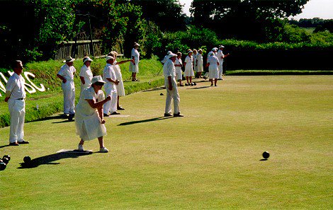 BowlsZone's tweet photo. The bowls season starts soon here's some great tips on how to prepare your #equipment https://t.co/6UXfpEa89W https://t.co/lSict3MvvH