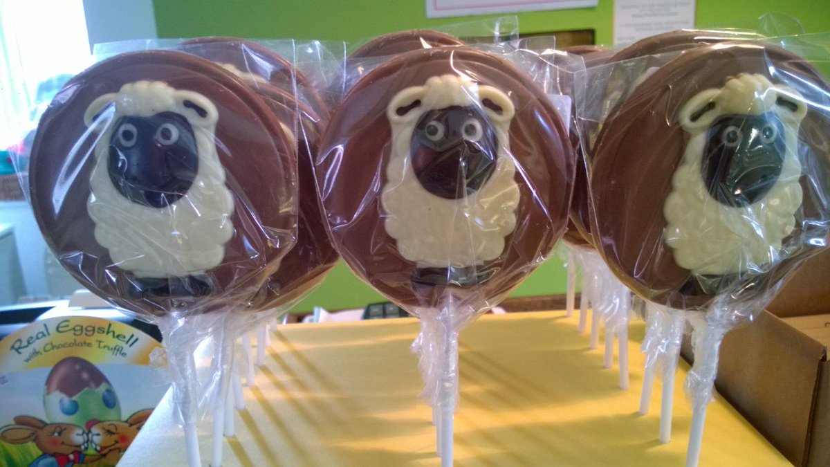lllovely_audlem's tweet photo. New Easter treats have made their way into Lllovely #HatchingChicks #EggHalves #Sheep! @AudlemOnline @NantChristie @AudlemLass @AudlemCW3 RT https://t.co/uKYYufMSoQ