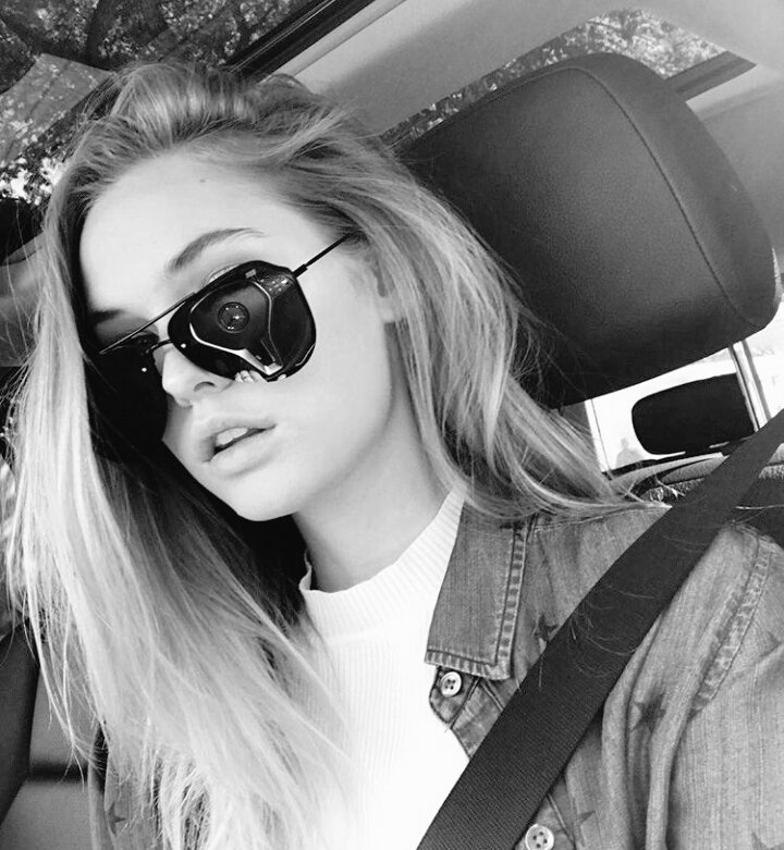 LauraBmpc's tweet image. sunglasses 😎