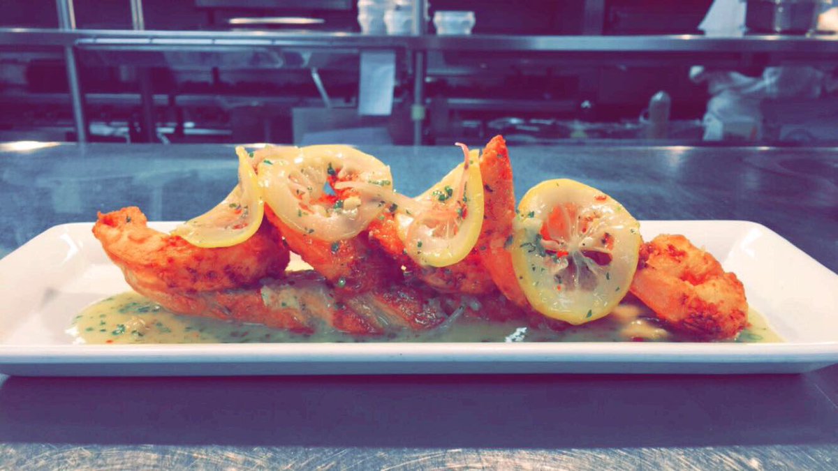 RedSteakhouseCL's tweet photo. The SHRIMP love the HEAT, they do EXTREMELY well Here. 🍤@RedSteakhouseCL 
(Lunch) 11:30am to 2;30pm https://t.co/OYjo35eItg