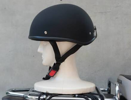KenXJR400's tweet photo. なんか、こいつ髪型ヘルメット。 https://t.co/LkXoszdUk2