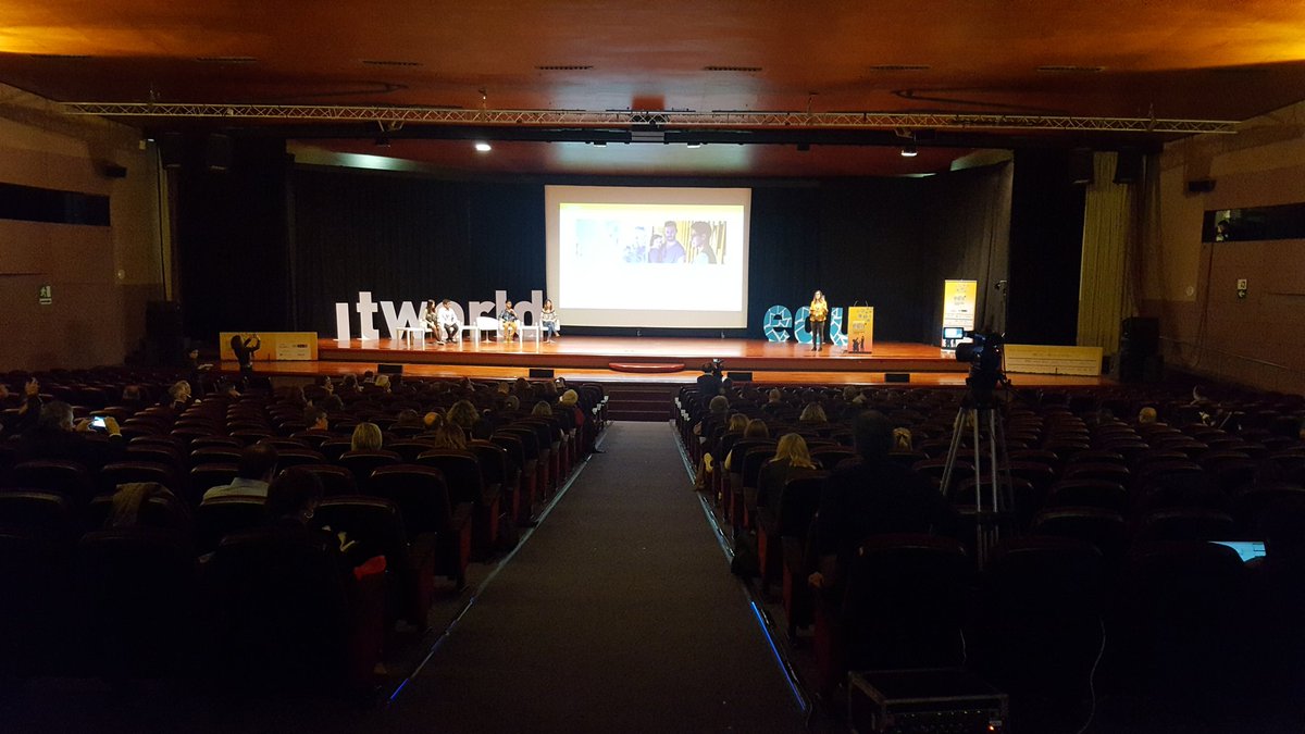 f_impuls's tweet photo. A punto para la sesión de @NachoSala_ en el @ITworldEdu junto con PenwinEdu seguro que aprenderemos mucho! https://t.co/PrUdSVjfRm
