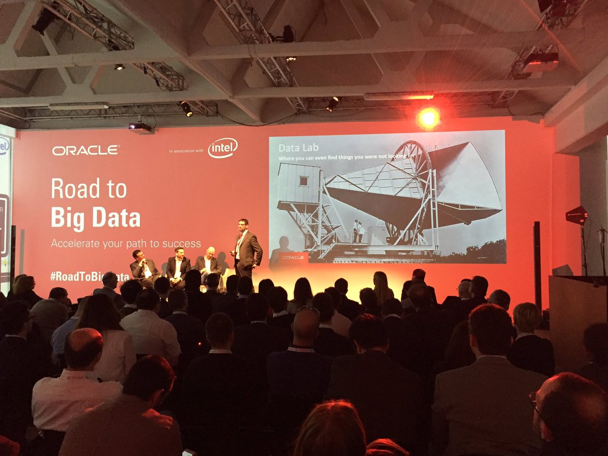 RizzardiElena's tweet image. I #DataLab permettono alle aziende di pensare e agire come #startup #RoadToBigData @paolopiccioni