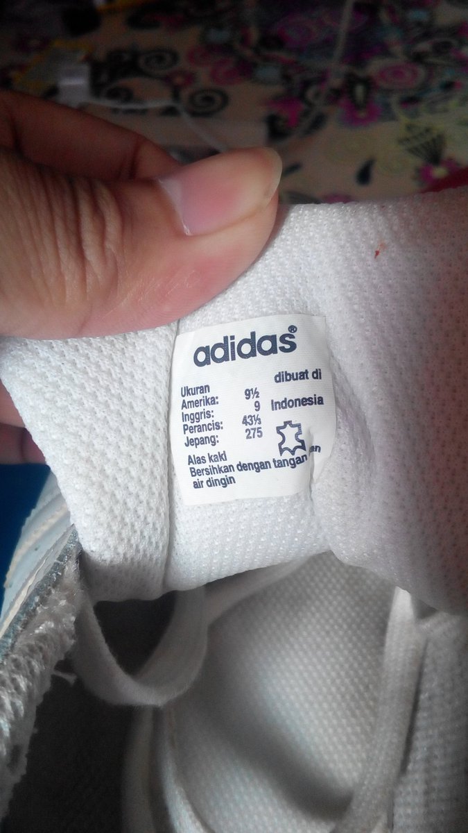 Adidas superstar full white size 9.5 fit 43 | baru dipake sekali buat properti prewed (kondisi 99%) | 400k | line : sidhiqalrahman