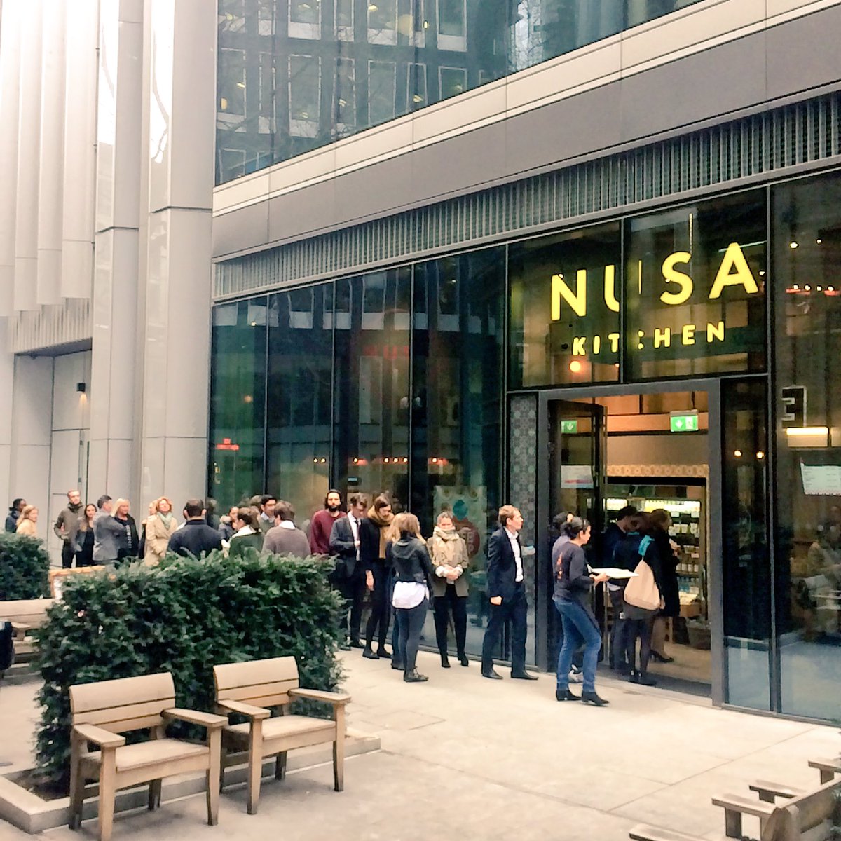 LocateRetailUK's tweet photo. @nusakitchen launched their new store on New Fetter Lane yesterday. Proving popular with the locals already. #EC4A #SoupInTheCity #Nusa https://t.co/q7YrFMEkLL
