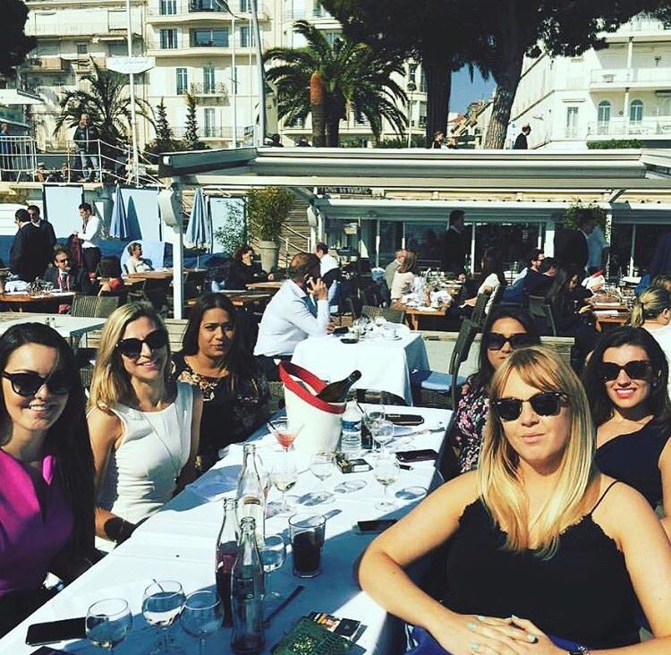 Lovely lunch with <a href="/AliceCLewis/">Alice Cadfan-Lewis</a> <a href="/Evie_PMR/">Evie Hepburn</a> @CharleyN_PMR <a href="/SuzCM/">Suz</a> #MIPIM2017 #Cannes #DoyenneProperty
