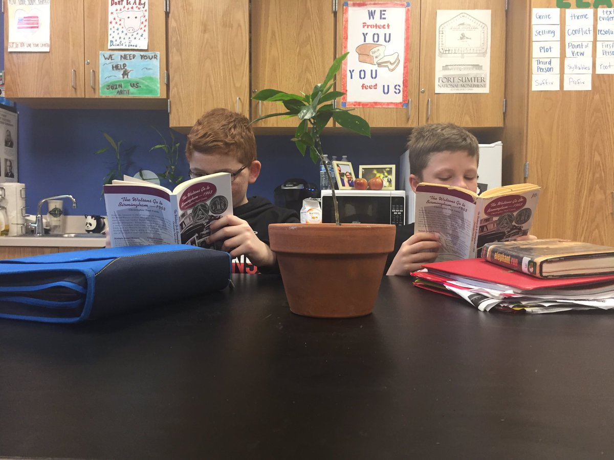 SIskhakova's tweet photo. 5th GRDS starting their day off the *right* way! #LiteratureCircles https://t.co/rHa3PBSwgR