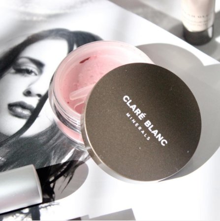 ClareBlancUS's tweet photo. Thinking about buying #Blush ?  Read latest review of the Clare Blanc product by @abeautydetour  #greenbeauty  https://t.co/Pg8h3YoDgA https://t.co/z5LtpuGjfi