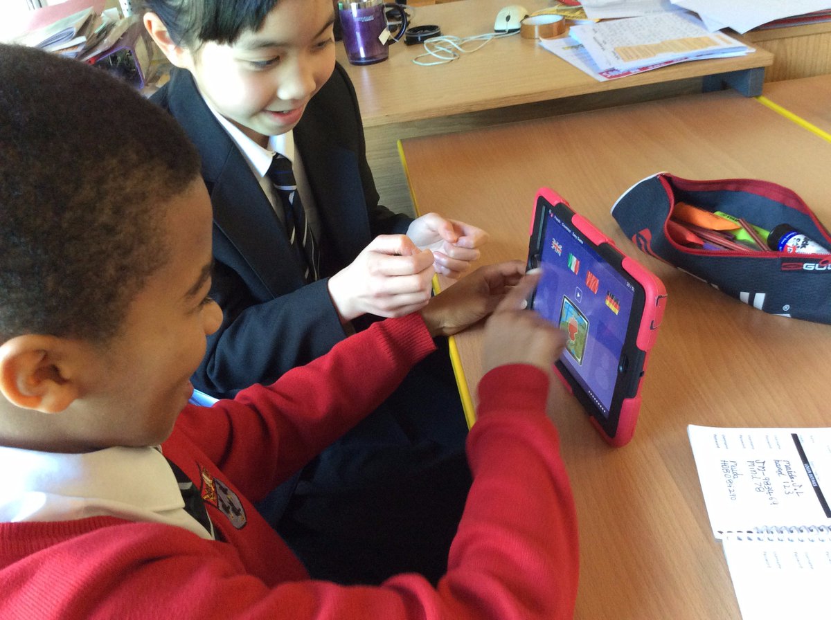 NottsHighIJS's tweet photo. Year 5 having fun taking on the #juniorlanguagechallenge and learning French with ipads today! #mfl #jlc2017 @uTalk https://t.co/mdULueHuwN