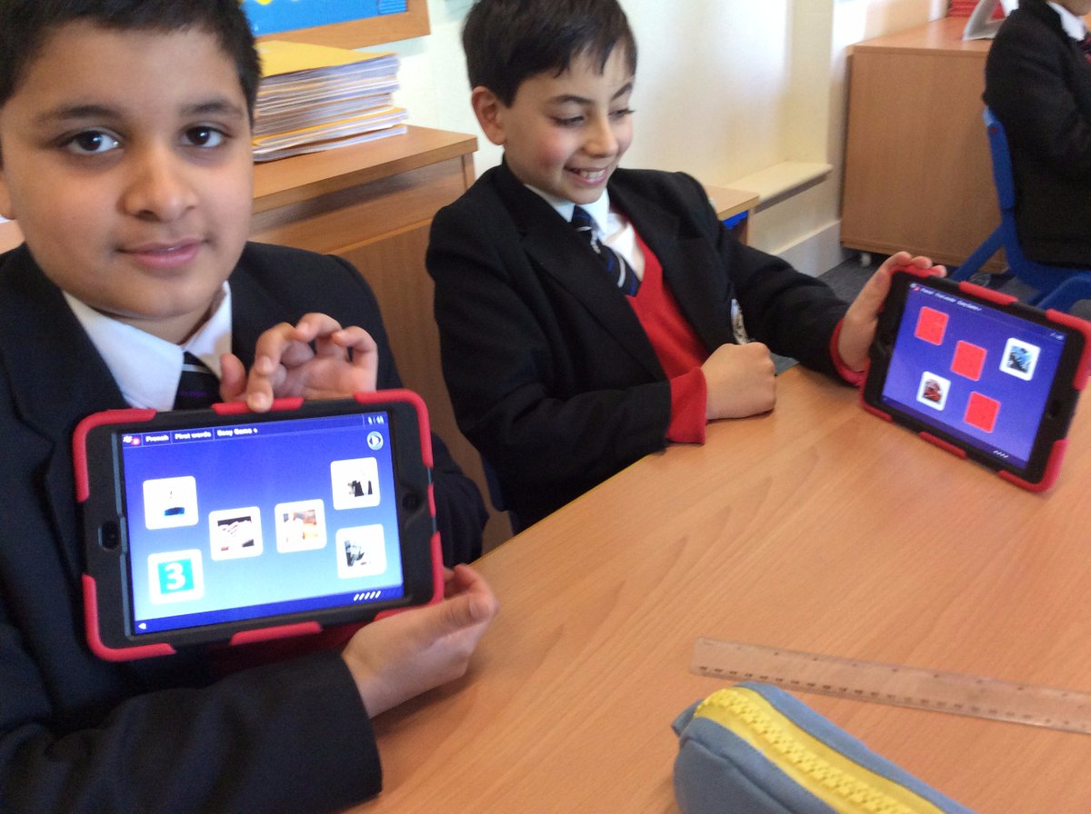 NottsHighIJS's tweet photo. Year 5 having fun taking on the #juniorlanguagechallenge and learning French with ipads today! #mfl #jlc2017 @uTalk https://t.co/mdULueHuwN
