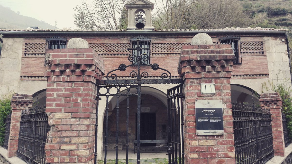 Azpeitian larunbateko <a href="/flashbackgip/">Flashback</a> topaketa prestatzen. San Inazio lagun, gustura!