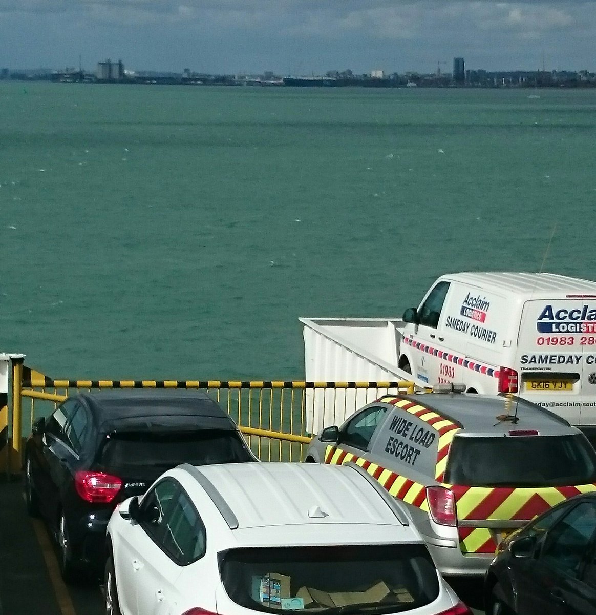 We've had a massive #ChequersBrekkers fry-up at @ChequersInnPub, now we're on the ferry. #WideLoadEscort #HowVeryDareYou