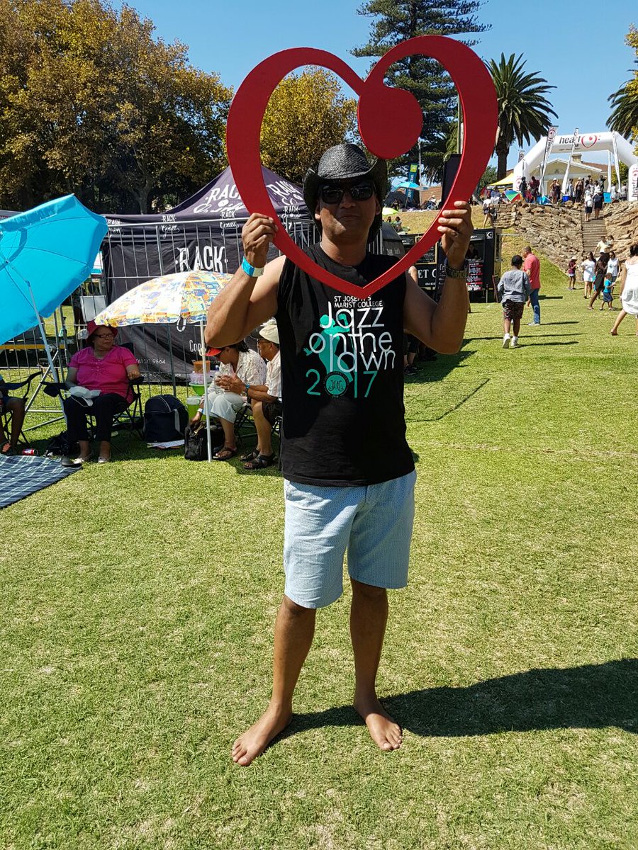 Heart1049FM's tweet photo. Fun in the sun @StJosephsMarist Jazz On The Lawn. The sun is shining and the music is sweet! https://t.co/AME7wExmhu