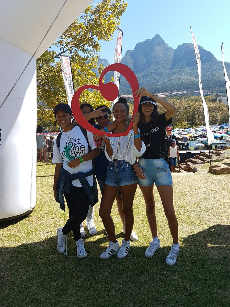 Heart1049FM's tweet photo. Fun in the sun @StJosephsMarist Jazz On The Lawn. The sun is shining and the music is sweet! https://t.co/AME7wExmhu