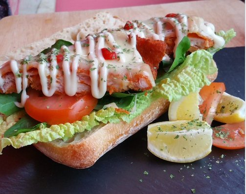 Tomorrow @RACC_College #richmond
@frakesmalay
<a href="/MamaJacqs/">Mama Jacq's</a>
<a href="/VuduFood/">Vudu Food</a> 
@Schnitzel_FTY
11am - 3pm
#streetfood #jerkchicken #wraps #lunchtime