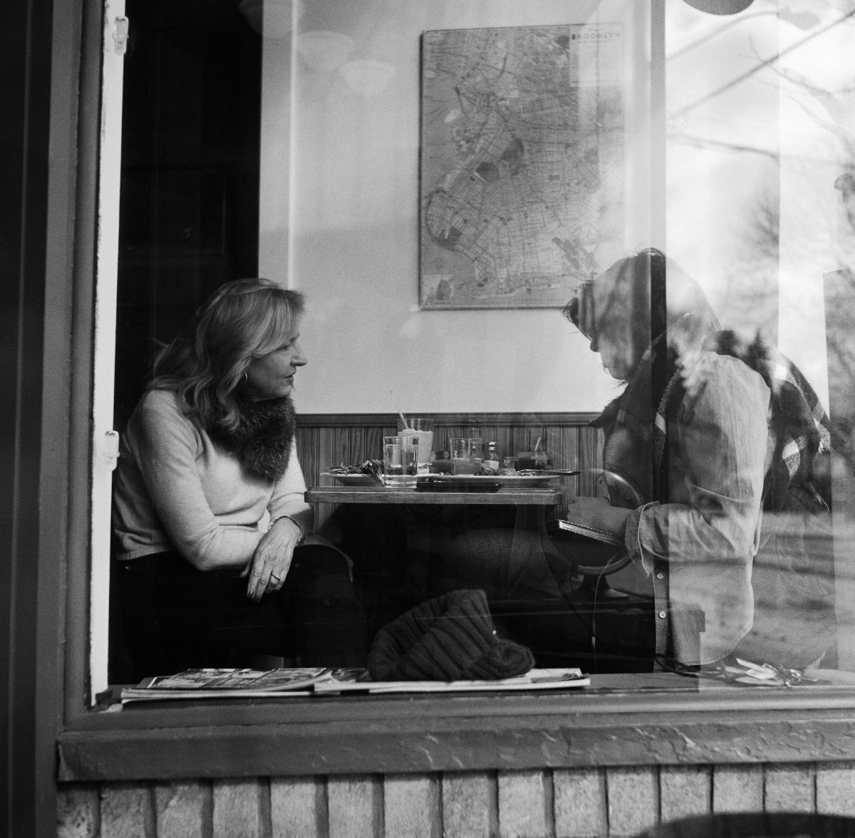 PanamStyle's tweet photo. Last (I think) photo for #tmaxparty @TMAX_party #TMY2 two alcoves at Atlas Eats allows shooting through 2 panes of glass #ROC https://t.co/cjUxIM6TWJ