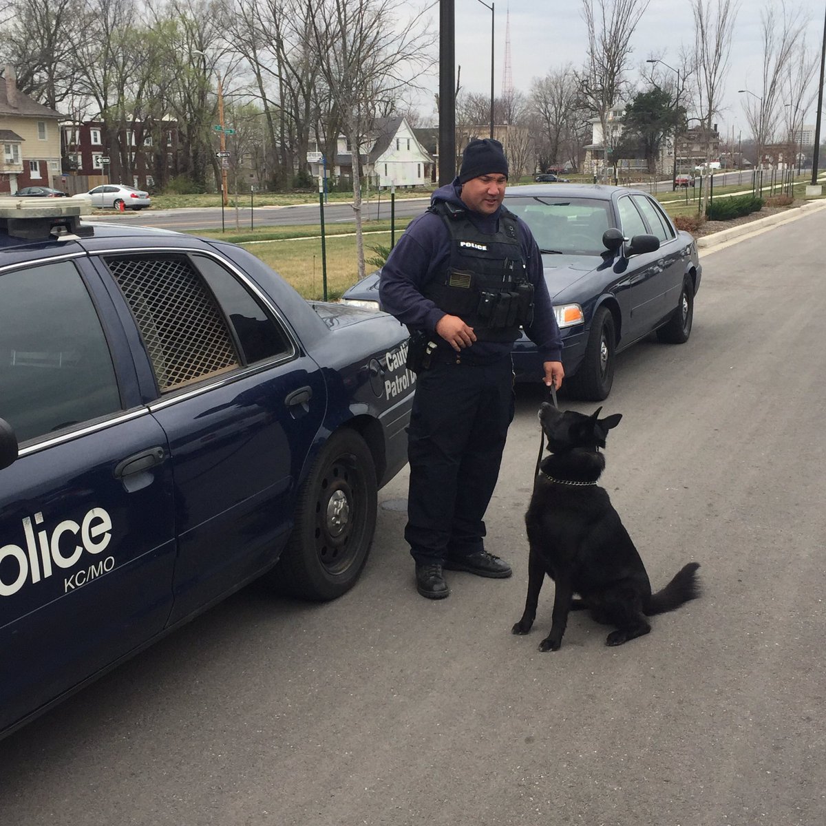 knn9127's tweet photo. Hey @CenturionsKC, don't trust Rosco. He WILL find the drugs in your gas tank. #dundunkc https://t.co/P0TaCpdXj8