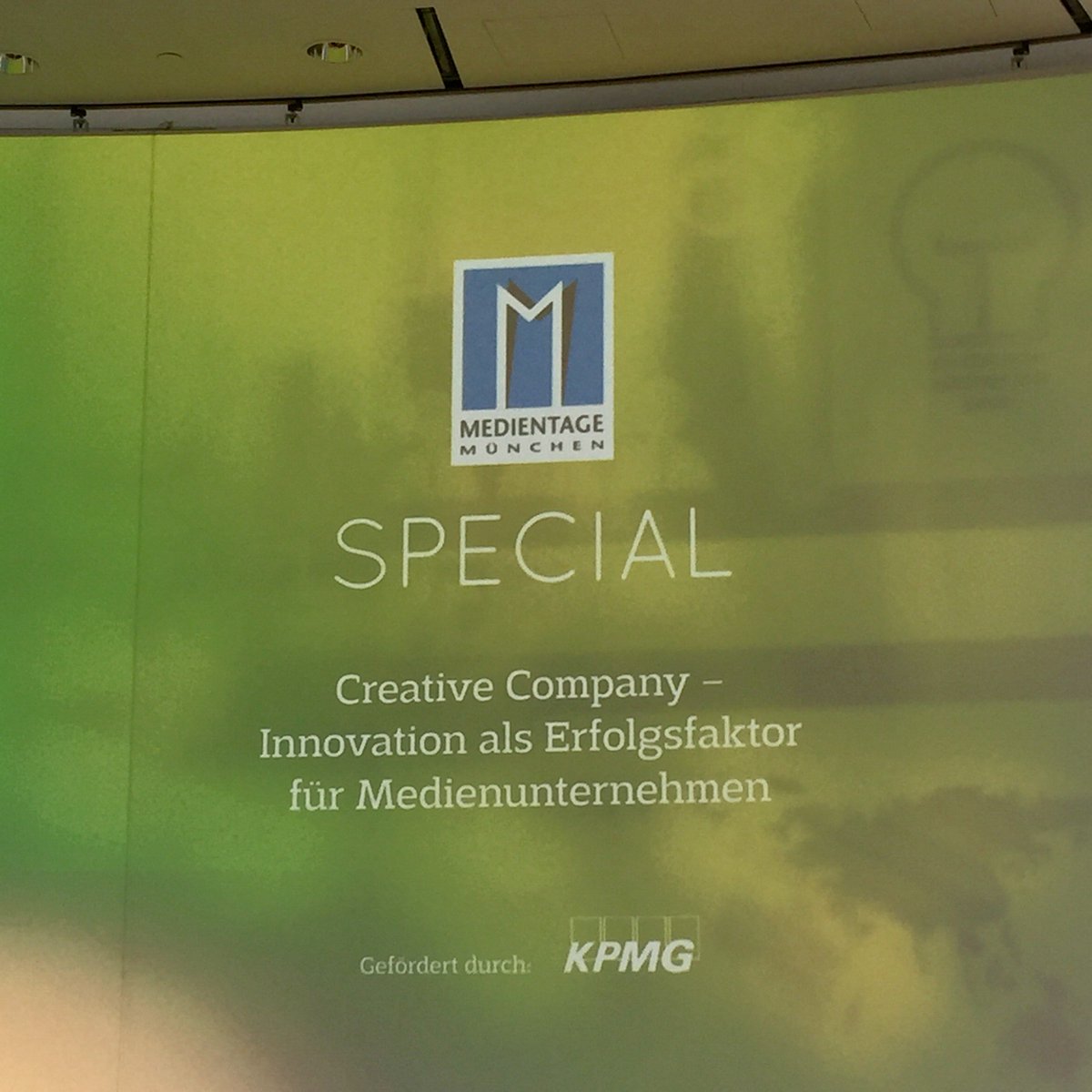 .<a href="/wolframwinter/">Wolfram Winter</a> bei @medientage_de Special "Innov. f. Medienunternehmen": „Bei <a href="/SkyDeutschland/">Sky Deutschland</a> leben wir Tag für Tag #DesignThinking" #mtm17