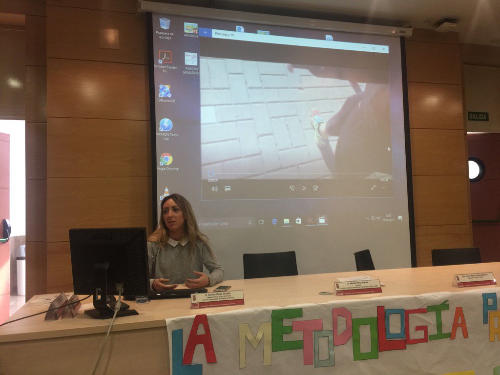 TalaSocial's tweet photo. El alumnado de tercer curso ha preparado un vídeo para celebrar el día de TS. En breve lo subimos 😉👏🏻👏🏻👏🏻 https://t.co/1G78IbpwHi