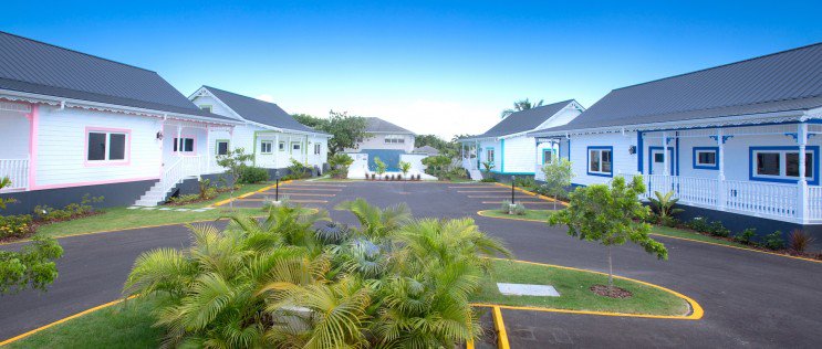 clements_marlon's tweet photo. Brand new to Cayman real estate market! 
Modern and incredibly well-built homes in #grandcayman. https://t.co/IztWE8o5R8 #caymanproperty https://t.co/wlwL8g3gaw