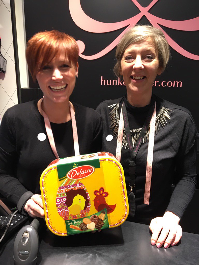 Hkmloveshershero <a href="/S_Lalanne/">Stéphane Lalanne</a> <a href="/Hunkemoller/">Hunkemöller</a> @Dimitri_HKM <a href="/JVandergeeten/">Julie Vandergeeten</a> Proud certified team Ciney