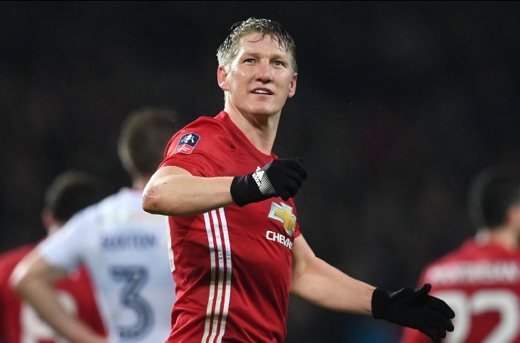 DetrasDel_Balon's tweet photo. Schweinsteiger firmará un contrato por un año con Chicago en la MLS. https://t.co/dUMzmWnUJ0
