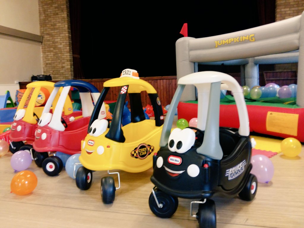 MunchkinParty's tweet photo. Fantastic Party at Pontlliw Village Hall. Dates filling up fast in 2017...book your party today! #swansea #gorseinon #softplay https://t.co/6IvdgvguZD