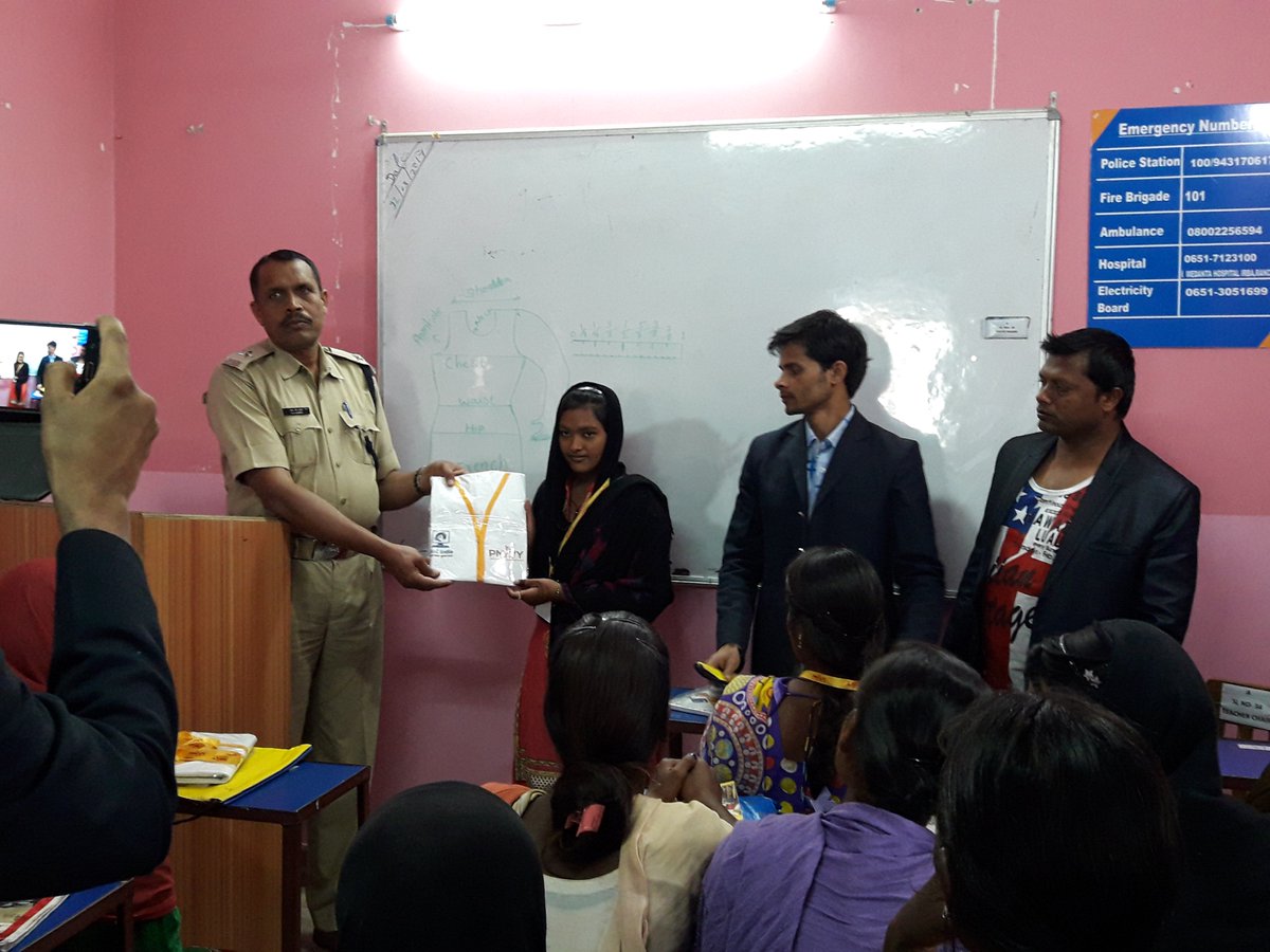 sgrsirba's tweet photo. Induction Kits distributed to 120 enrolled trainees under PMKVY 2.0 for 2016-2020 https://t.co/AM905HimOC