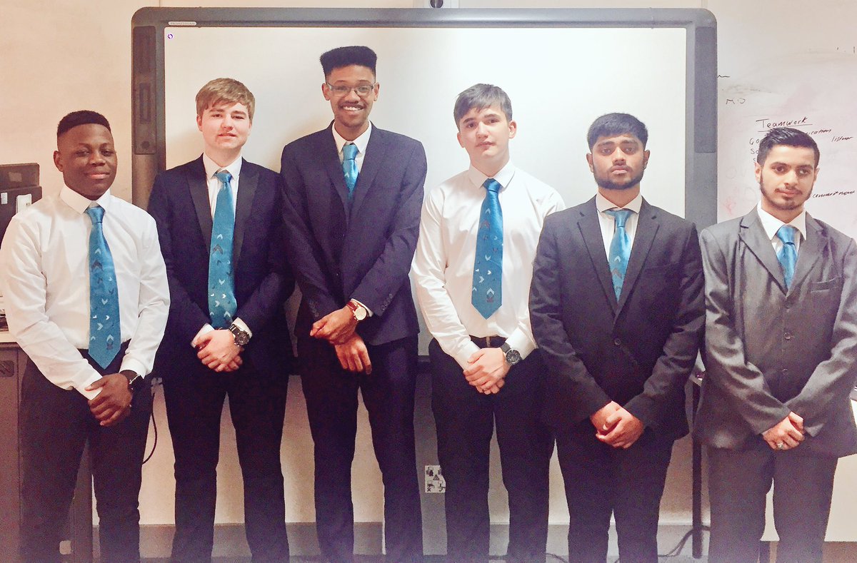 lydiahorbury's tweet photo. On our way to @YEWestYorkshire regional comp at North Halifax Grammar. Fingers crossed for our @kirkleescollege team! #wemeanbusiness https://t.co/KiUZH6GhE7
