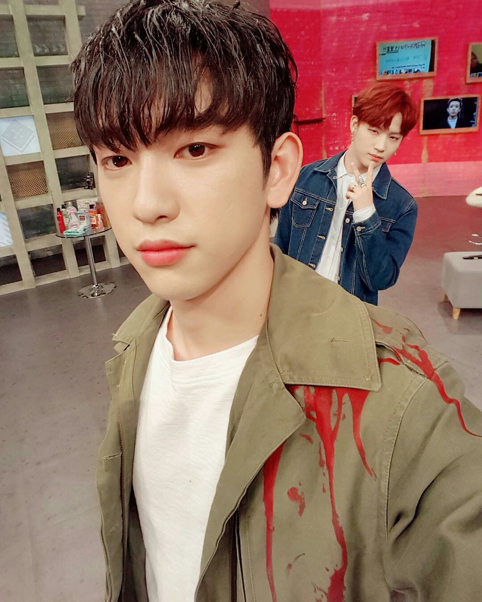yyloves_y's tweet photo. "IGOT7foreverUSA: GOT7 After School Club Selfies! #Mark #Jaebum #Jinyoung #GOT7 #Got7NeverEver ❤❤❤ https://t.co/QpbgoNcSe6"