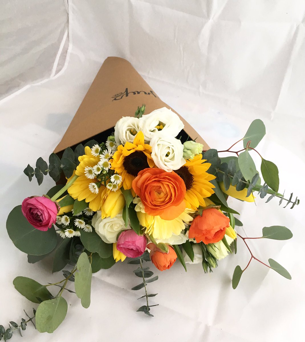 Sunnyflorists's tweet photo. Check out the new spring style from @TheBouqsCo perfect for this season https://t.co/R0nOpfAK4u
