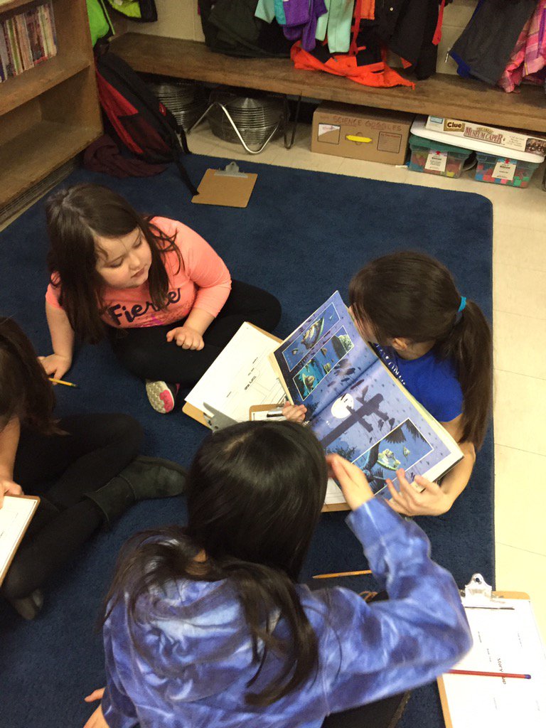 trishhues's tweet image. Using wordless picture books to analyze text! @ARPanthers @MahopacASCI #davidwiesner