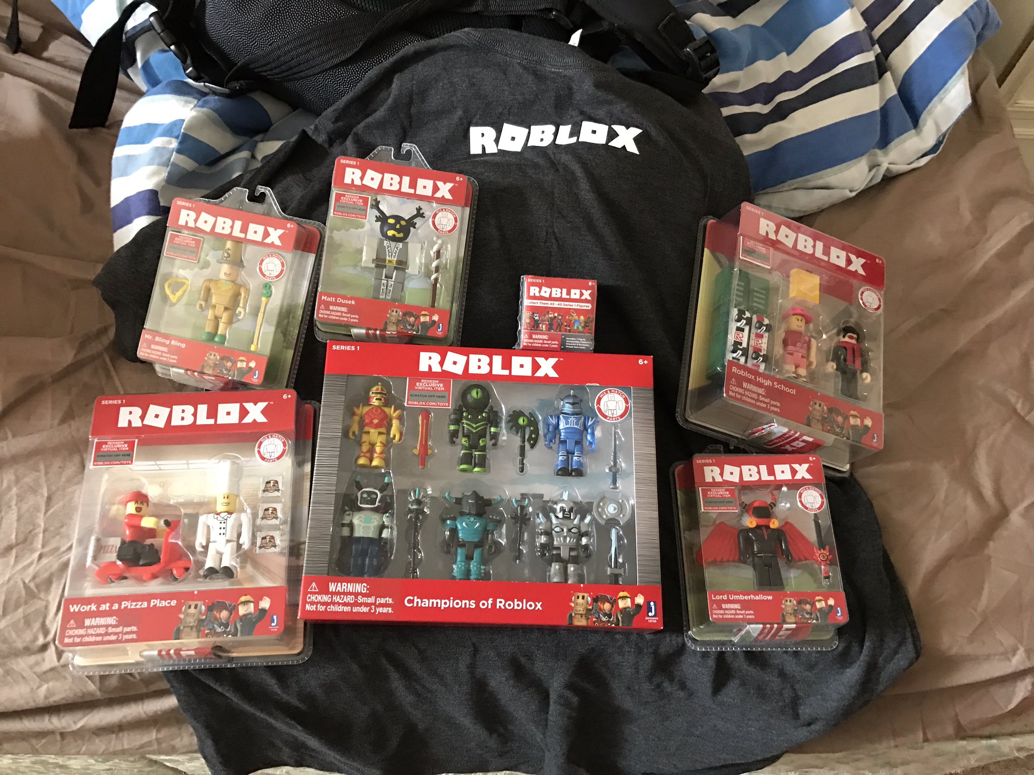 Rhyan Smith On Twitter Ohhhh Man Look What S Just Arrived Roblox Robloxtoys Will Be Streaming The Unboxing Later Today - lord vaktus roblox