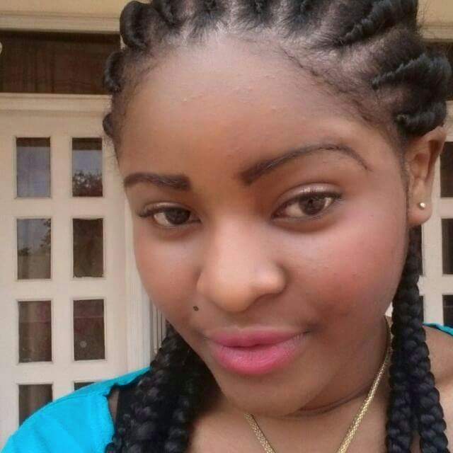 Rhothoff's tweet image. Chop kiss💋