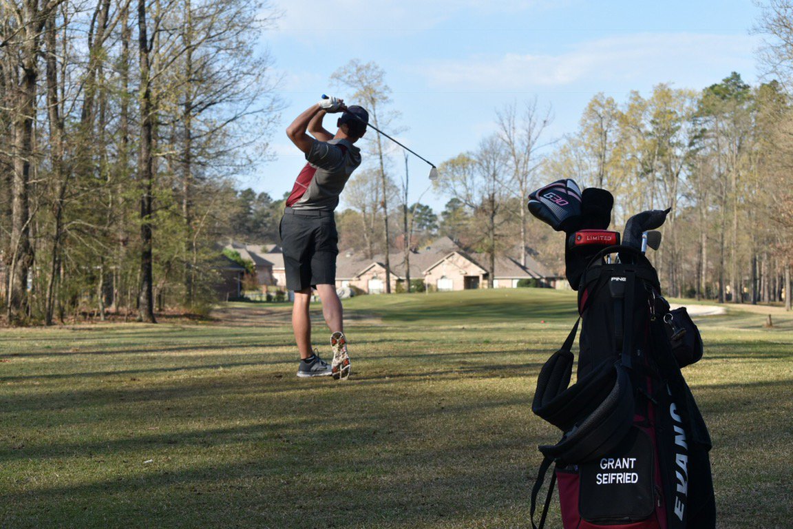 JonnyCat579's tweet photo. @GrantSeifried Ready to finish strong. #EUGolf https://t.co/6fKSsw5O2g