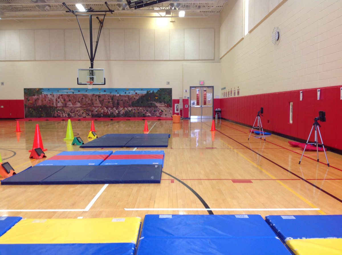 .My BAM Video Delay &amp; Balance It app smash setup. 2 iPads/groups per mat. Groups of 2-3. 1 camera per mat. 6 iPads used. #physed #Geneva304