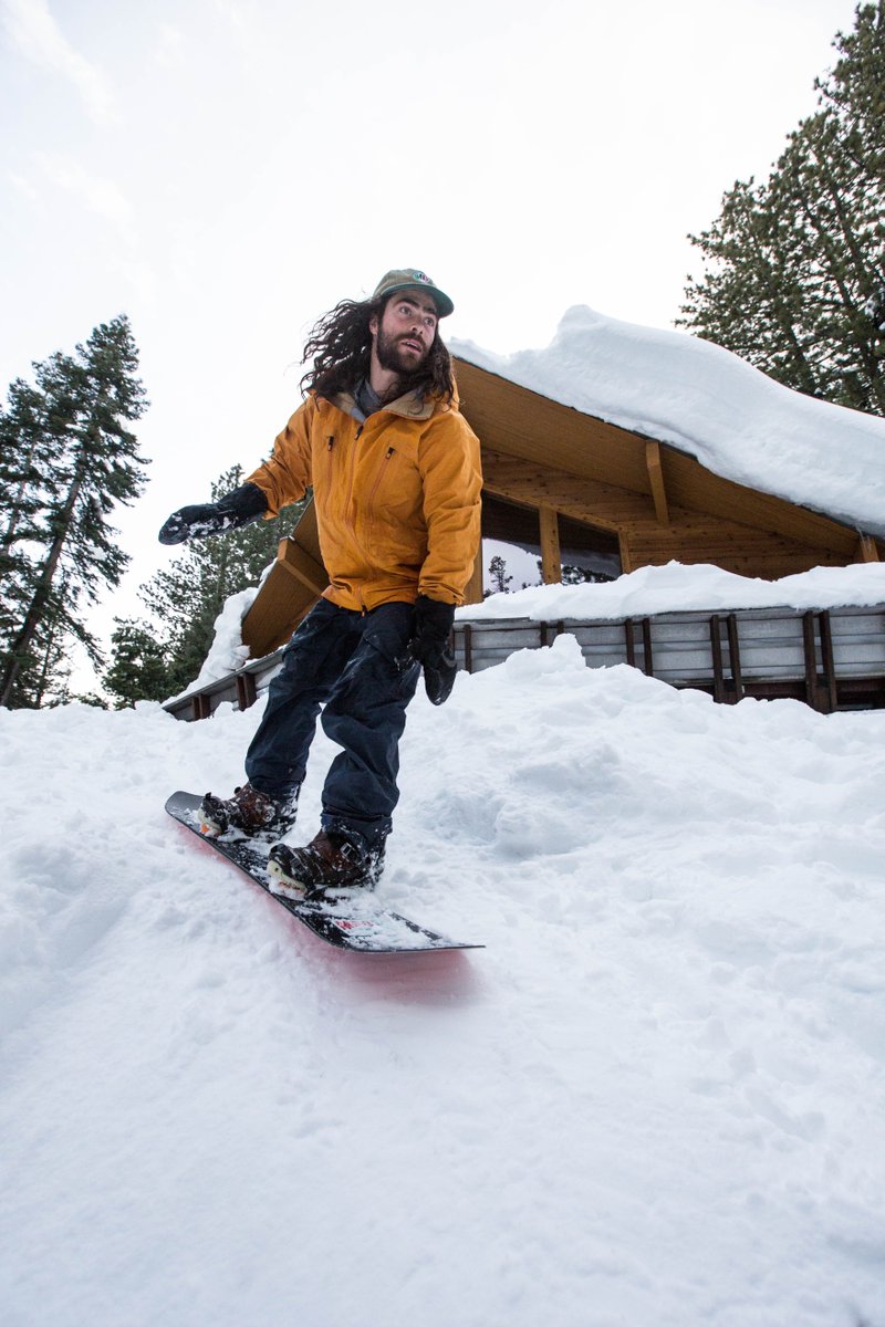DewCol's tweet photo. ¡ @theddeadshow sacando algunos trucos en su parque de snowboard! #DoTheDew https://t.co/WXFvHZdlXA