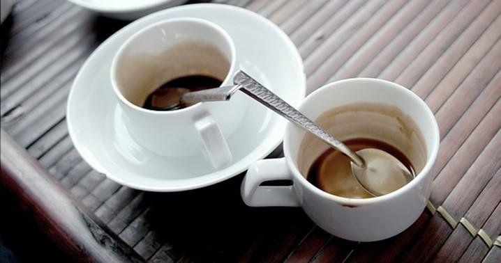 BueroBlogger's tweet photo. Eine Überdosis #Kaffee kann echt unangenehm sein. Was ihr gegen den Kaffee-Flash tun könnt: 
https://t.co/XLUandZLW8 https://t.co/GWChOCbxca