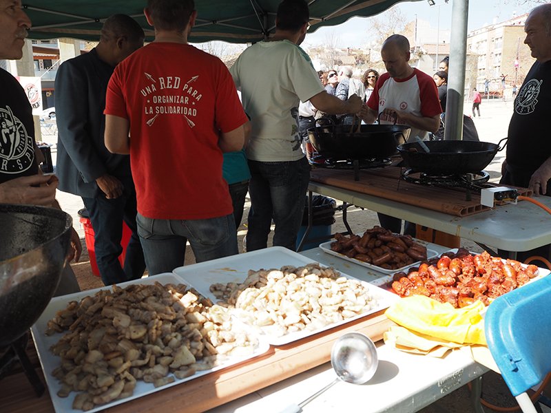 Horts urbans i Migas Populars amb la <a href="/XSP_TRS/">Xarxa de Solidaritat</a> #Terrassa
wp.me/p458Jd-4Sq