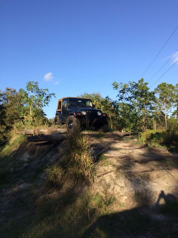 PascoSheriff's tweet photo. This weekend the PSO Jeep Unit members has training! Grid search procedures in tough terrain was awesome!
https://t.co/JDSe2C71fJ https://t.co/FZrIXkYOZz