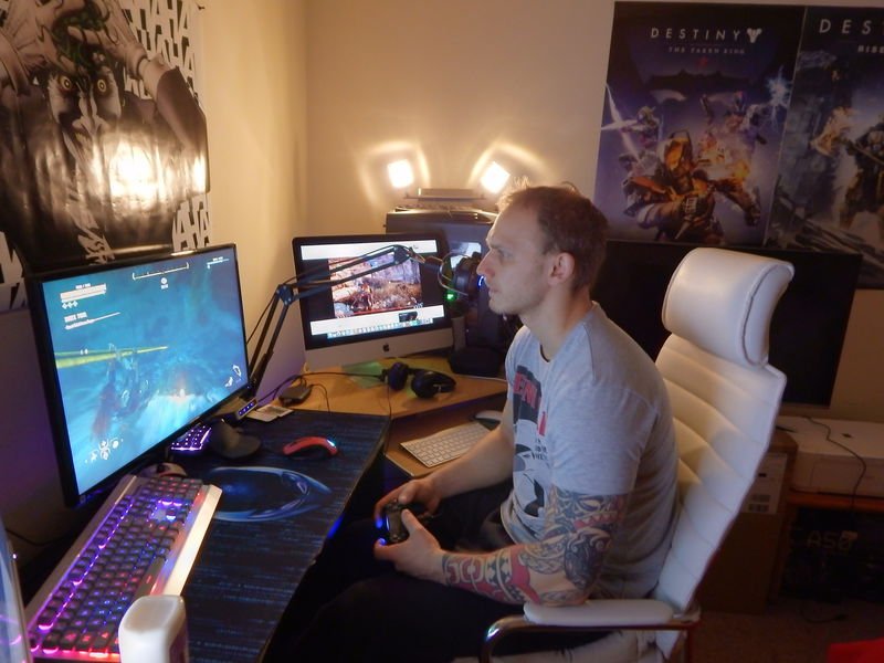 Check out #IronyAsylum’s gamer channel. Now #LIVE for 12 hours!
Support him on his journey from Ireland to SonicBox
sonicbox.com/hu/chat/IronAs…